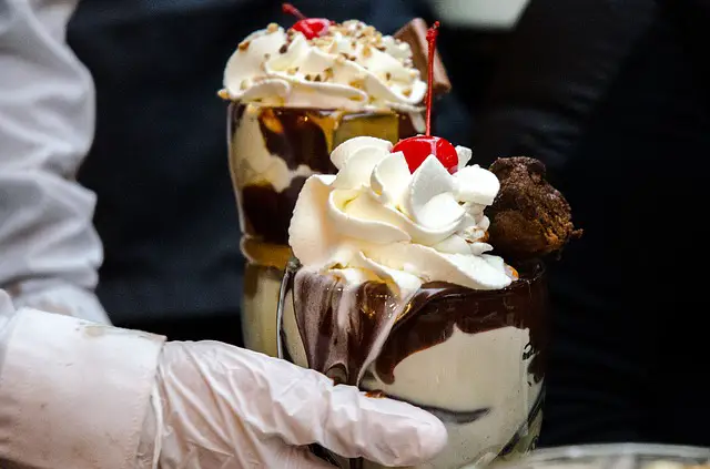 Will Dry Ice Keep Ice Cream Frozen In A Cooler