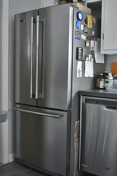 Maytag freezer not freezing