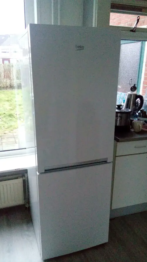 Beko fridge freezing up