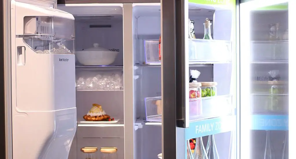 Refrigerator With Compressor on Top